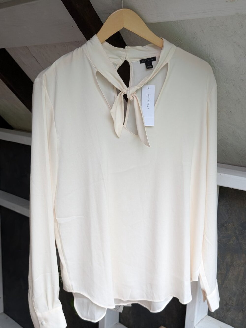 Ann Taylor NWT Ivory Keyhole Front Tie-Neck Blouse M